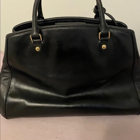Coach Leather Black Handbag in nice condition, no damage - Picture 3 of 10